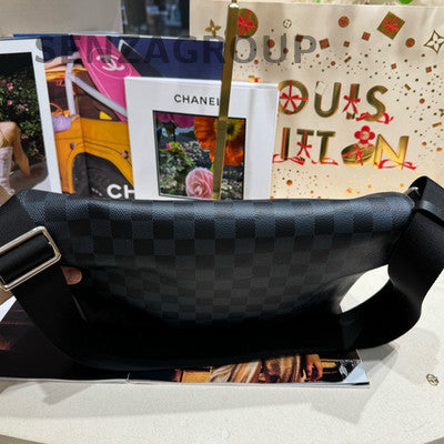 Louis Vuitton Mick Damier Graphite Messenger Bag Men's Classic