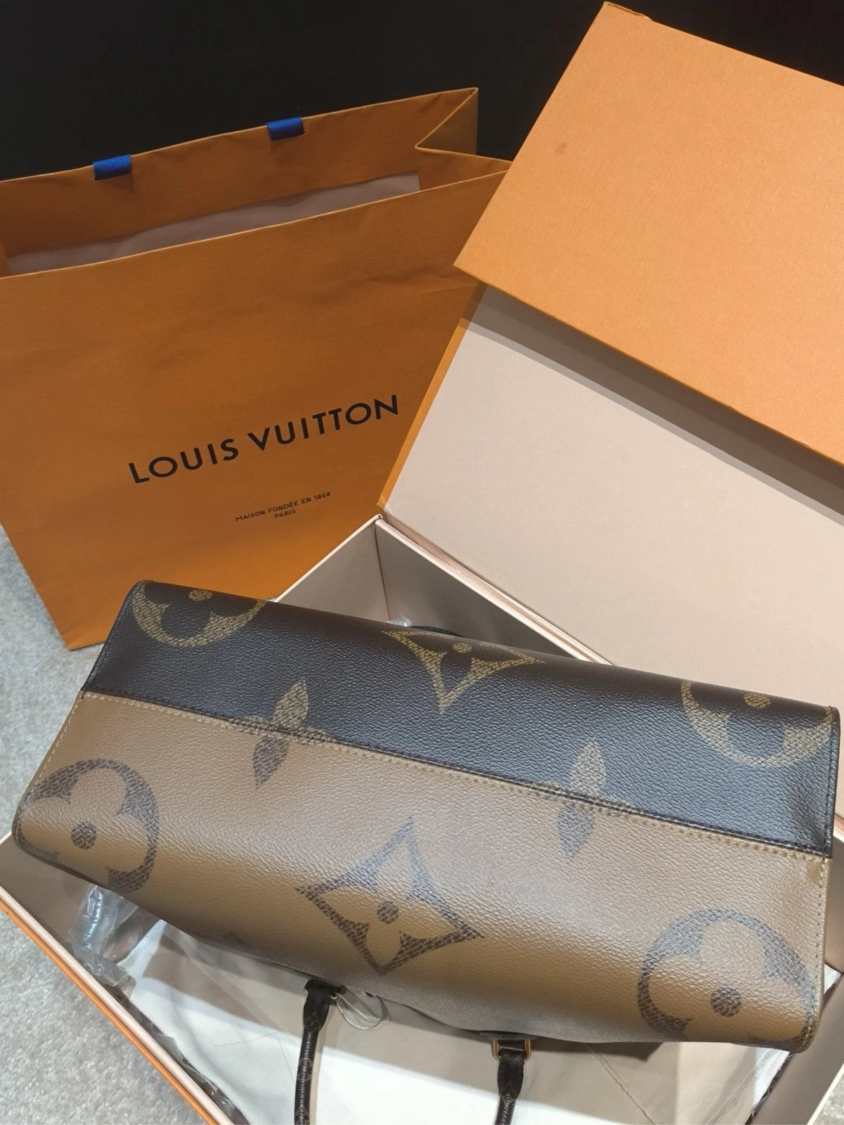 Louis Vuitton Monogram Canvas Onthego MM Tote Bag For Women