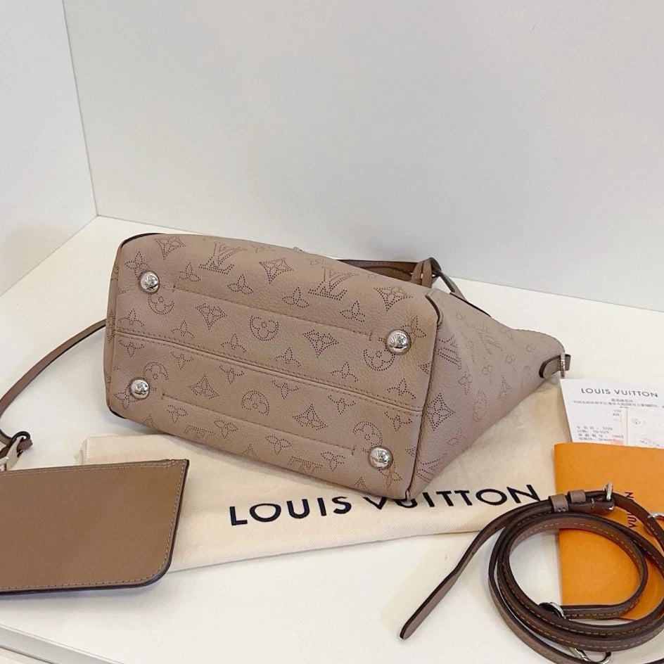 Louis Vuitton Hina PM Top Handle Shoulder Crossbody Gray Silver Women Classic