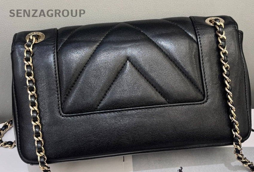 Chanel Classic Flap Diamond Chain Shoulder Bag Black Gold Used Women Designer