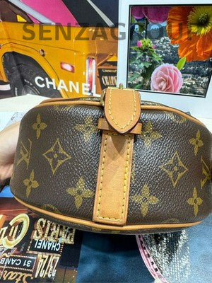 Louis Vuitton Monogram Saddle Crossbody Bag Brown Gold Hardware Classic Women