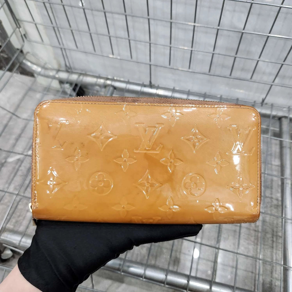 Louis Vuitton Patent Monogram Long Wallet Clutch For Women