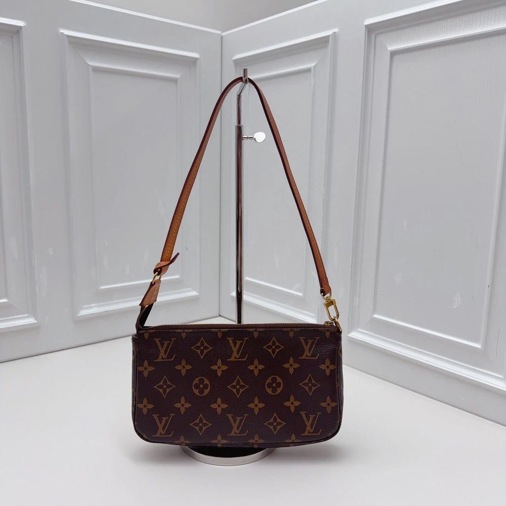 Louis Vuitton Pochette Accessoires Monogram Canvas Shoulder Bag Brown GHW