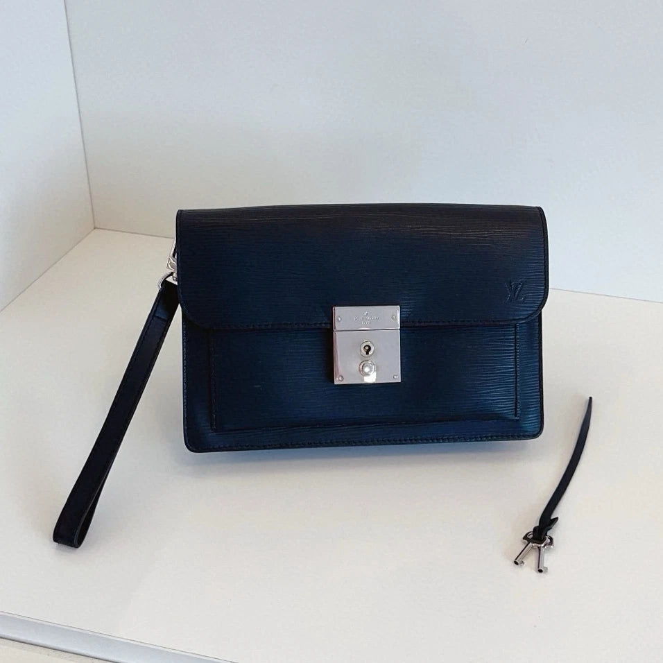 Louis Vuitton Neo Bellaïa Epi Leather Clutch Bag Black Silver Hardware