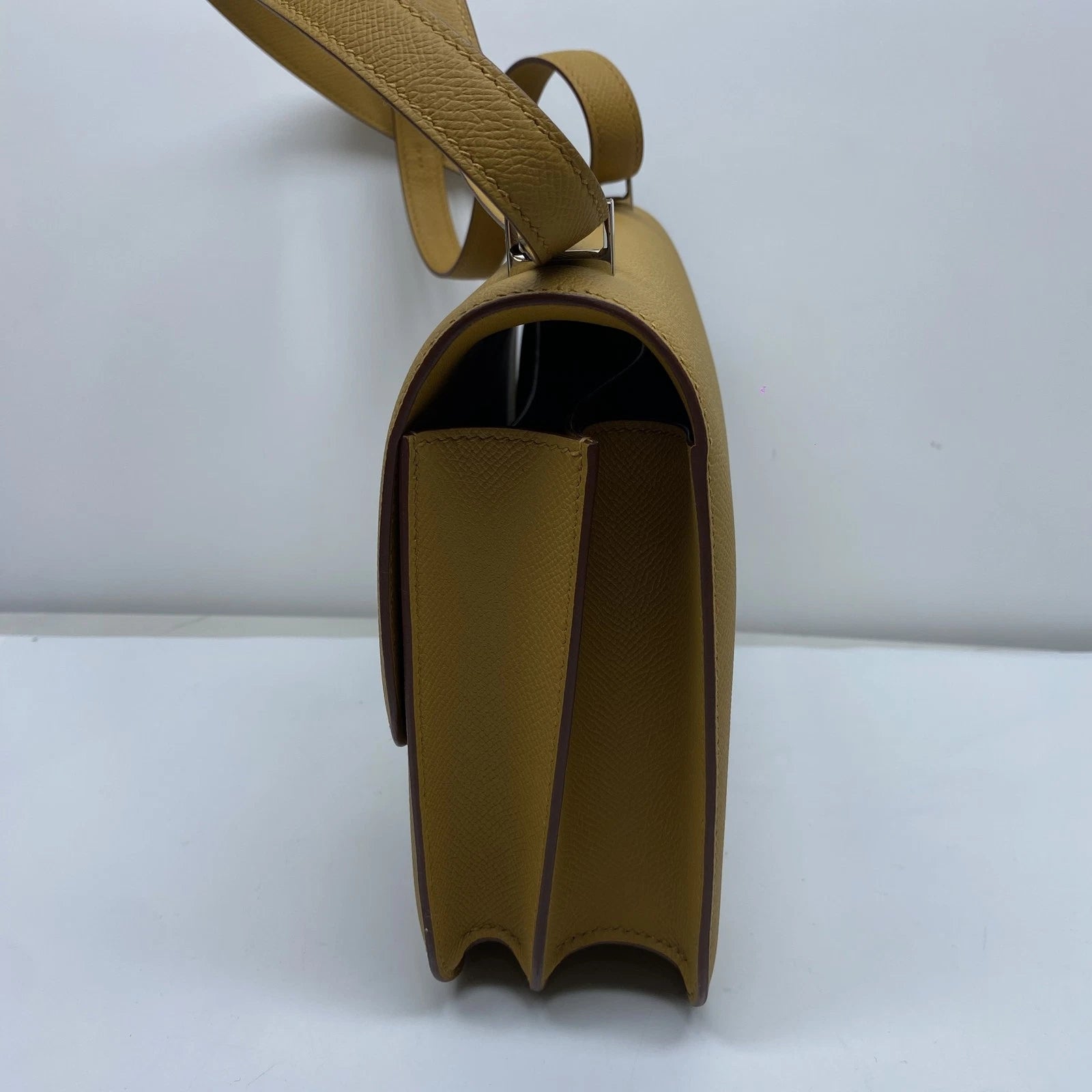 Hermes Constance 24 Epsom Leather Enamel Buckle Shoulder Bag For Women