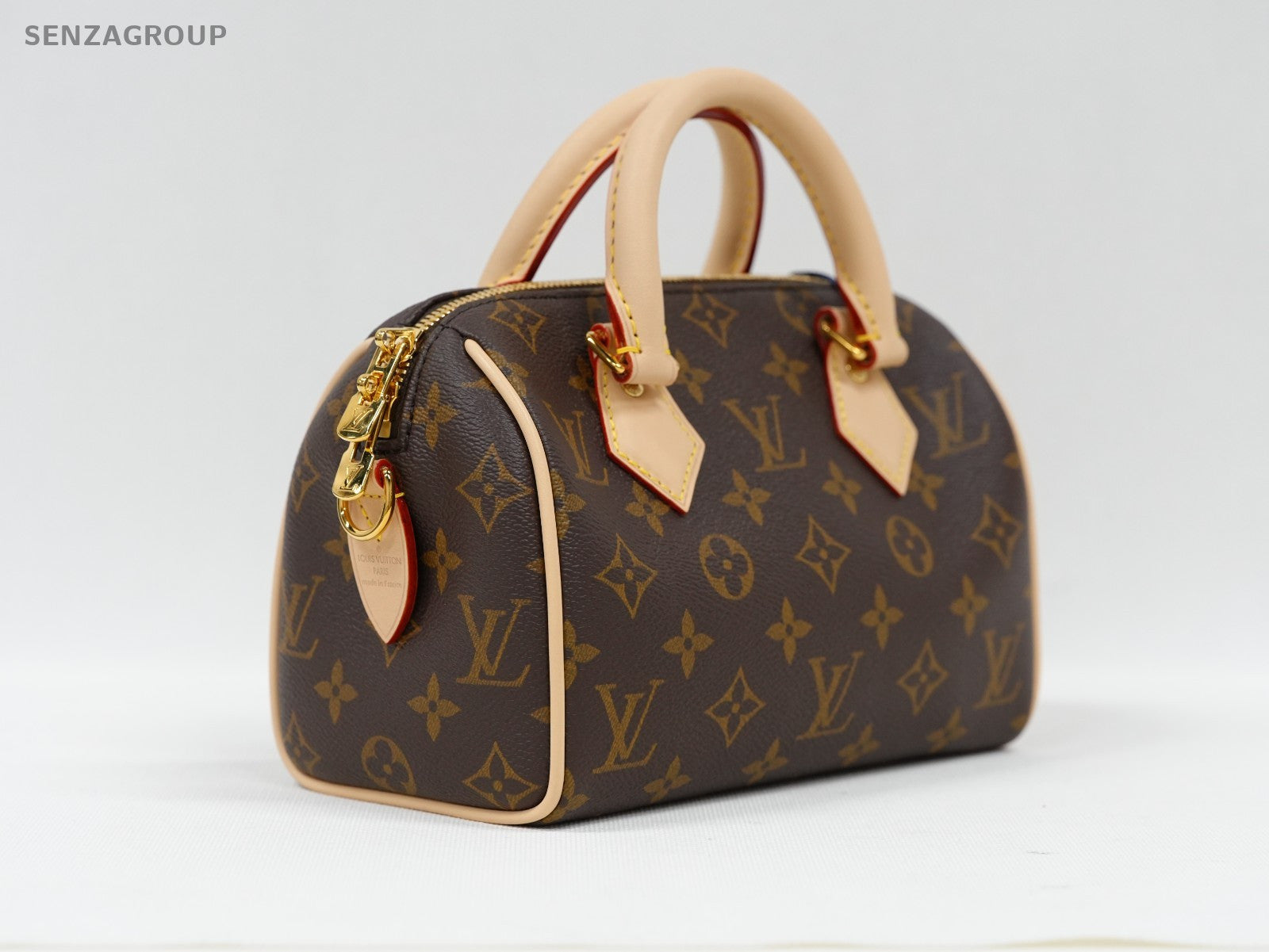 Louis Vuitton Speedy 20 Bandouliere monogram Canvas Almost Brand NEW Women