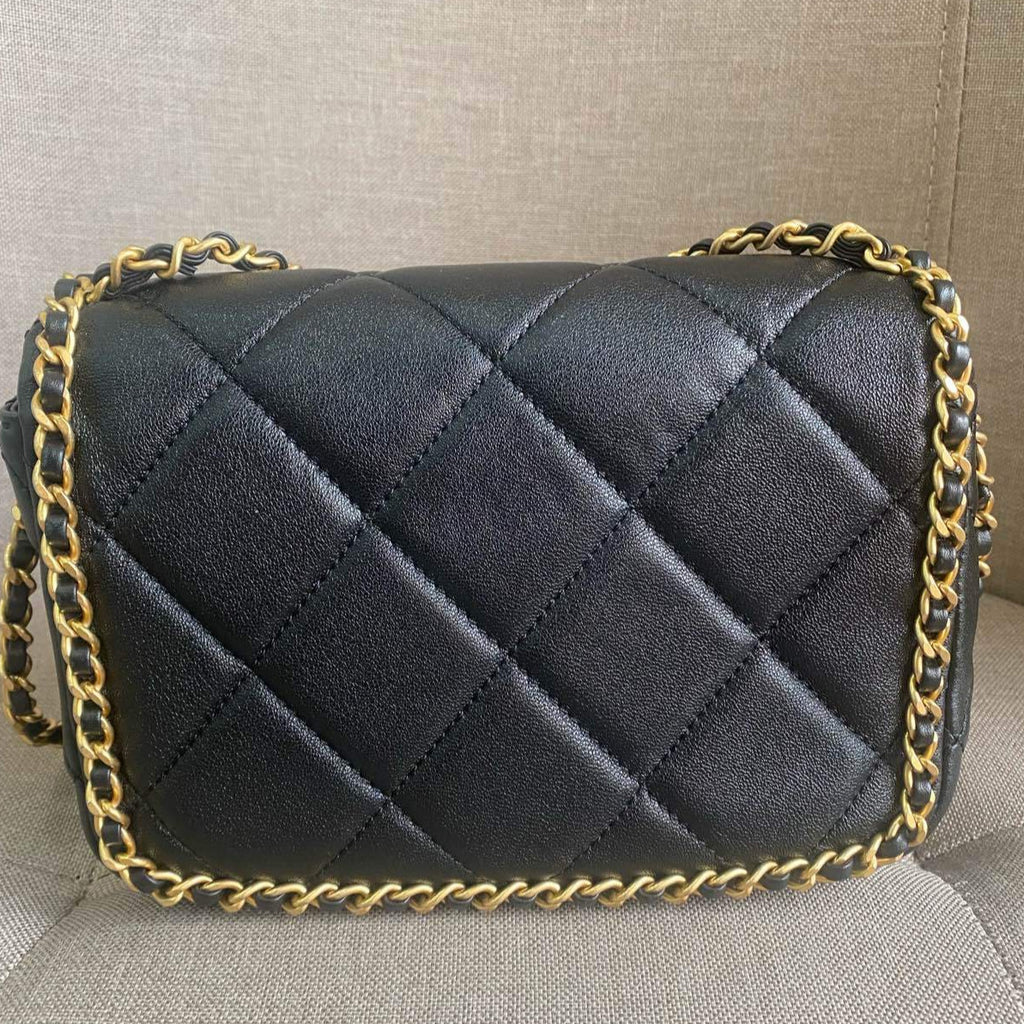 Chanel 24B Quilted Chain Shoulder Crossbody Bag Black Gold Classic