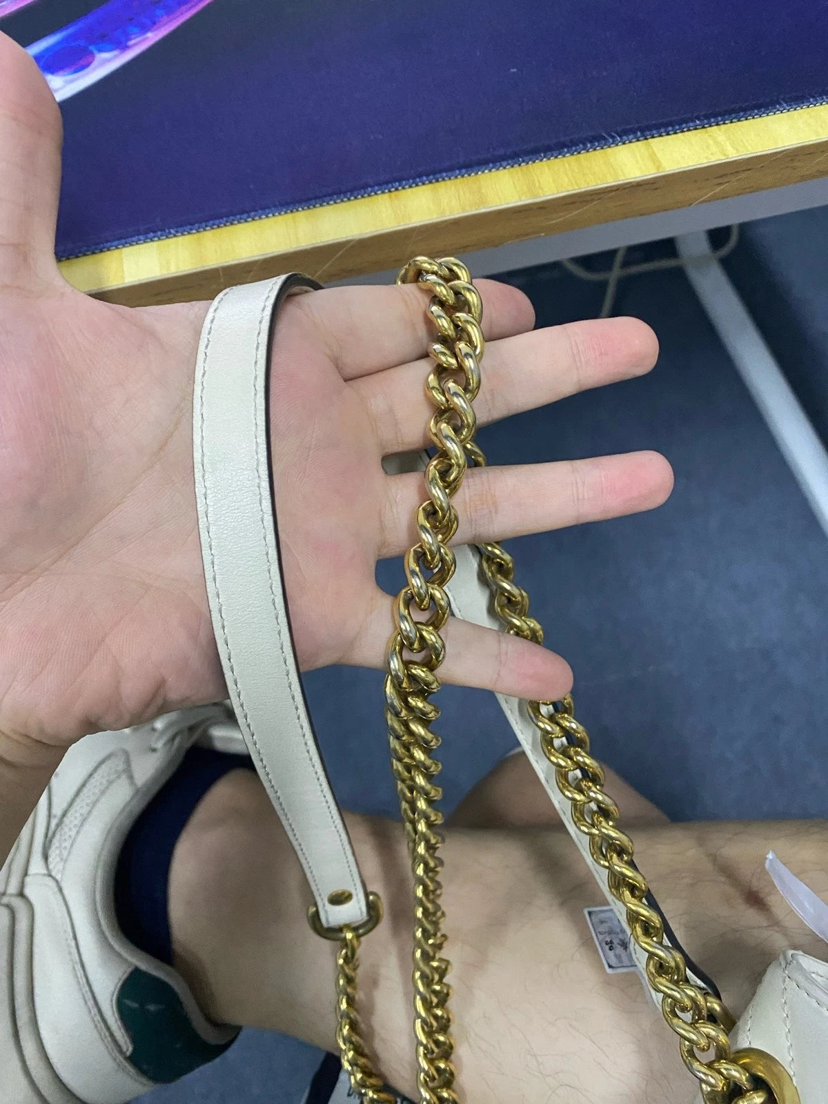 GUCCI GG Marmont22 White Gold Hardware Shoulder Bag For Women
