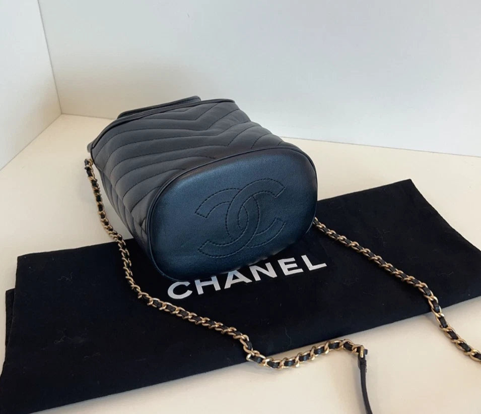 Chanel Paris-Hamburg Chevron Bucket TopHandle Bag Shoulder Bag Black Women