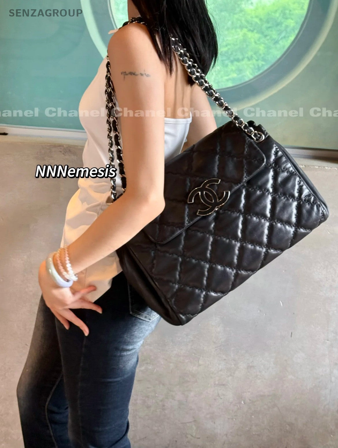 CHANEL CC chain Logo Diamond pattern Shoulder Handbag Black Silver