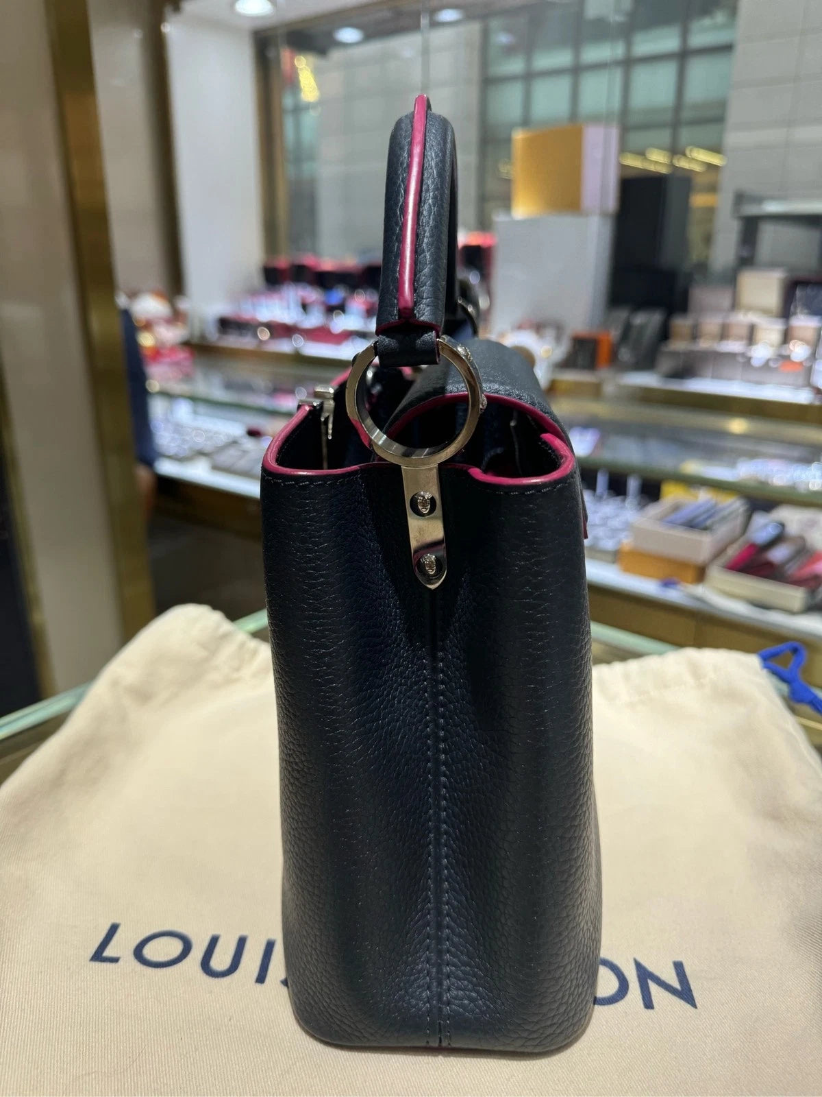 Louis Vuitton Capucines Leather Blue Crossbody Handbag Excellent