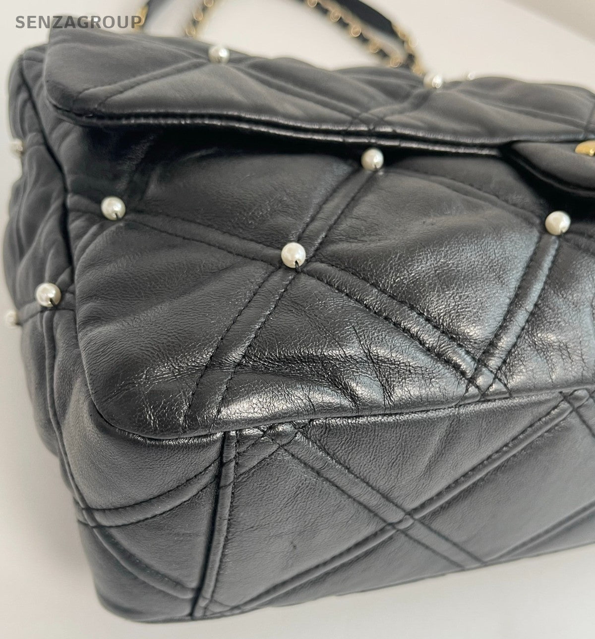 Chanel Diamond Pearl Chain Shoulder Bag Crossbody Black Gold Women Designer