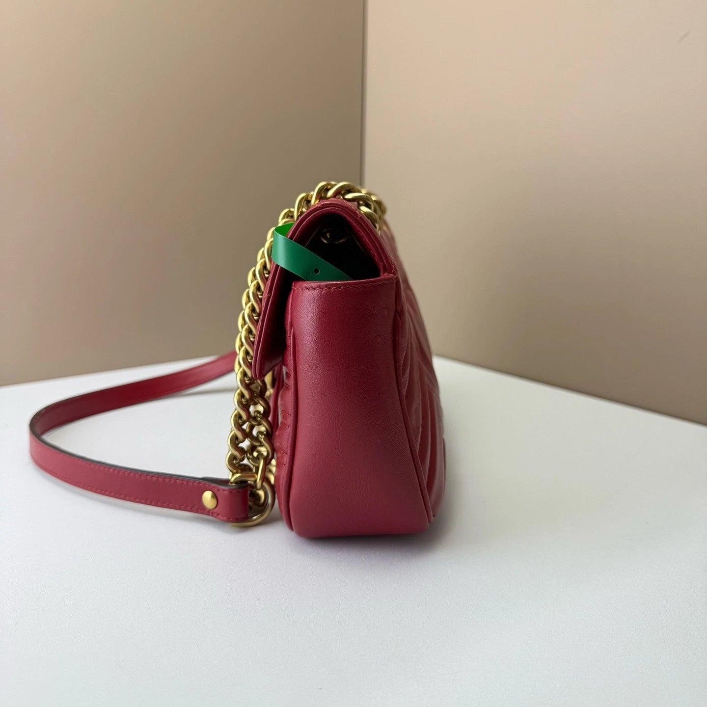 GUCCI Marmont22 Red Gold Chain Shoulder Bag For Women