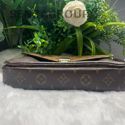 Louis Vuitton Monogram Canvas Pochette Metis Crossbody Bag Brown Gold