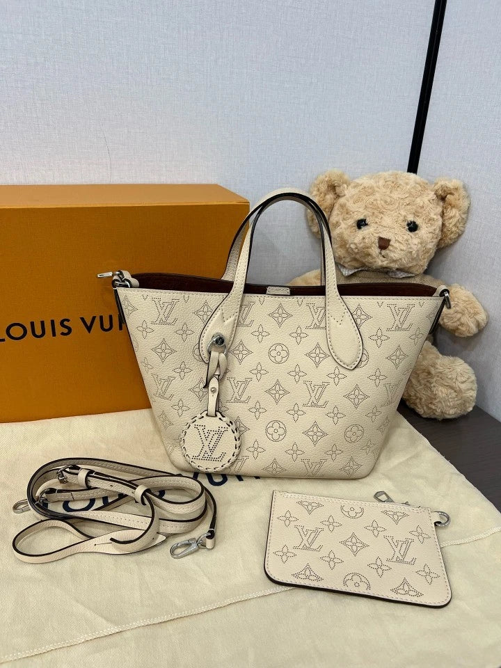 Louis Vuitton Blossom Women's Handbag Shoulder Bag