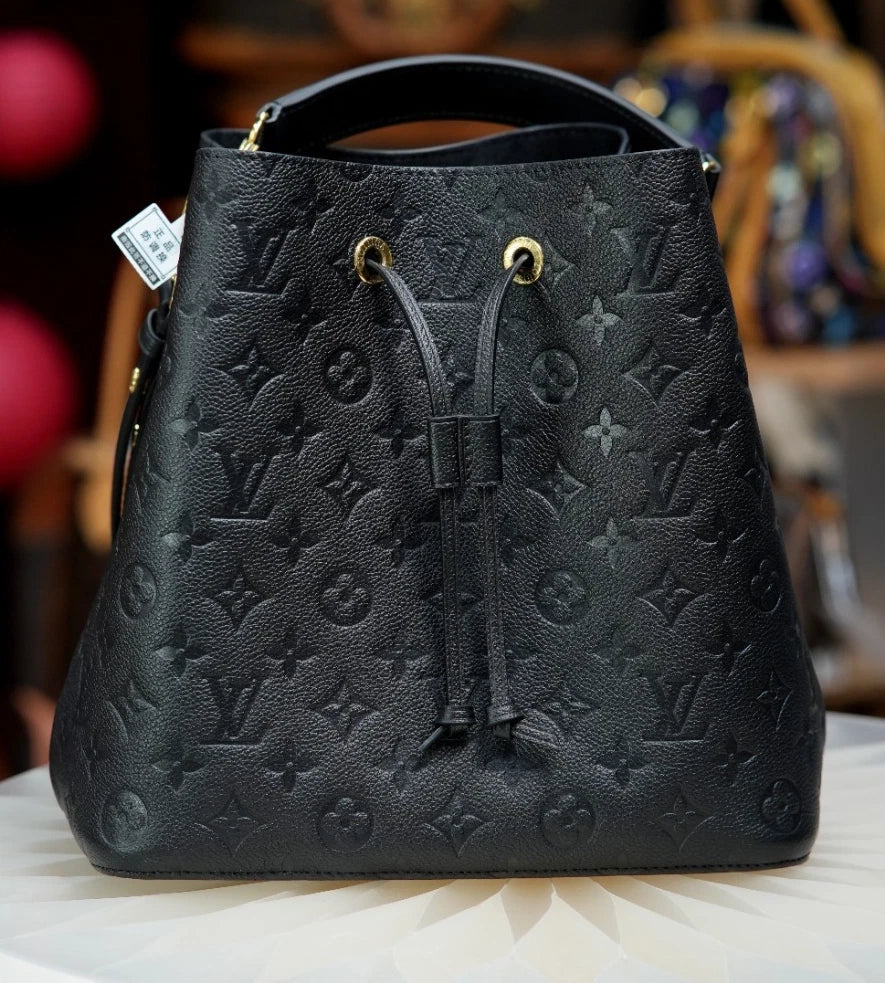 Louis Vuitton Neonoe MM M45256 Empreinte Black Shoulder Bag Excellent