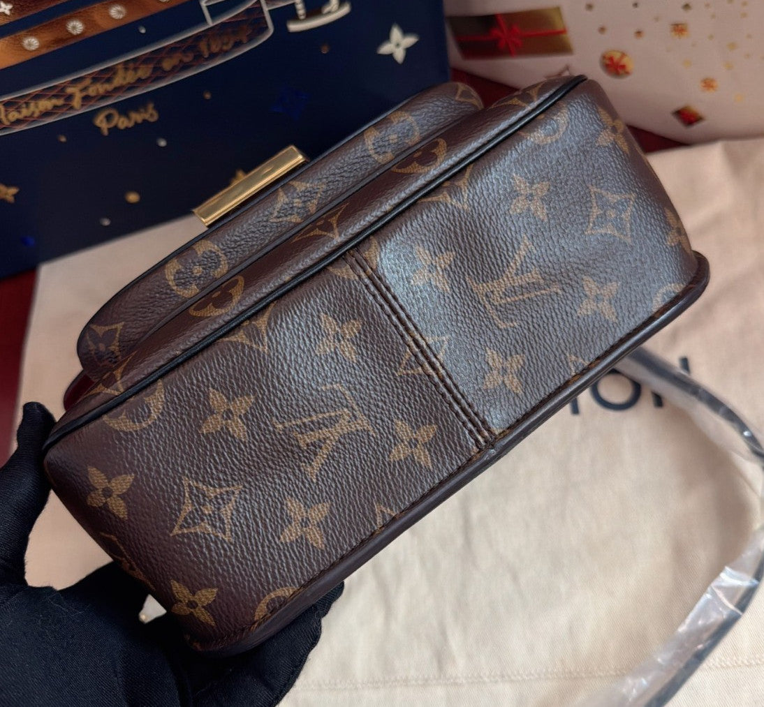 Louis Vuitton Passy Monogram Chain Shoulder Bag Brown Gold Women Classic