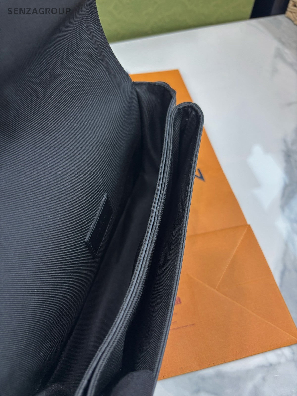 Louis Vuitton Monogram Black MONTSOURIS Crossbody bag Almost Brand NEW