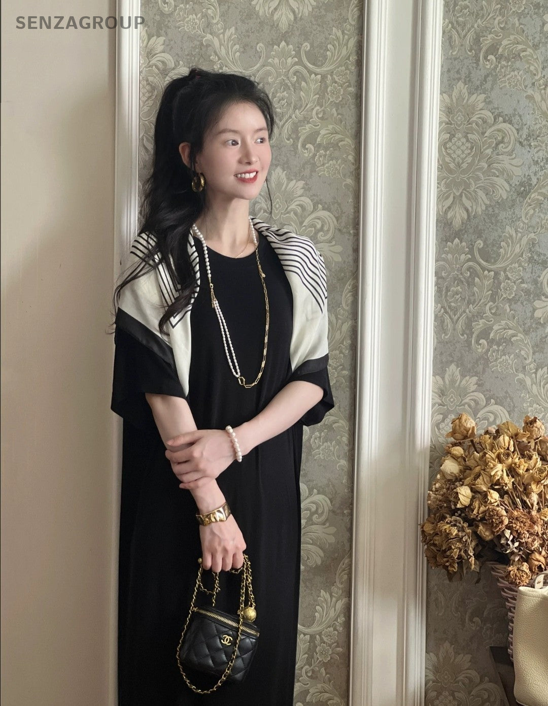 CHANEL Vanity mini Lambskin Top Handle Chain Shoulder Handbag Black Gold Women