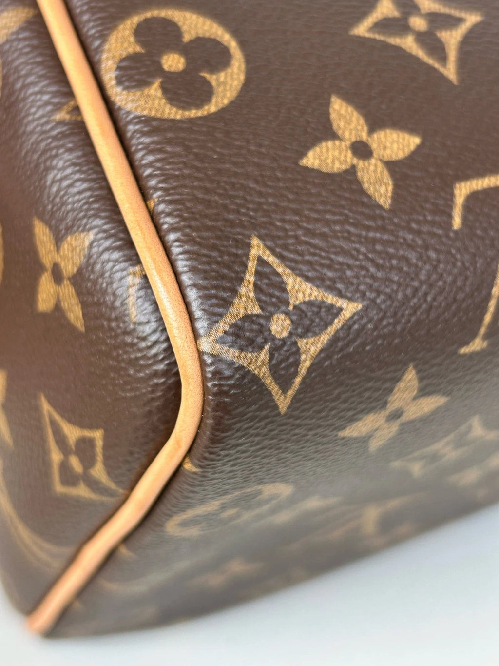 Louis Vuitton Dopp Kit Monogram Clutch Brown Gold Women Classic