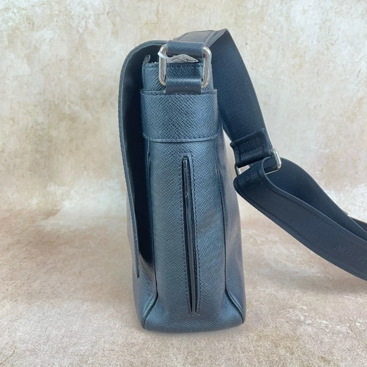 Louis Vuitton Blue Grainy Leather Crossbody Messenger Bag For Women