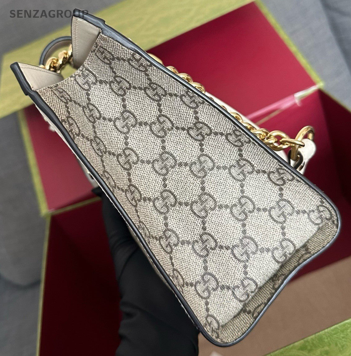 Gucci Padlock PM Chain Shoulder Bag White Beige Gold Women Classic Fashion