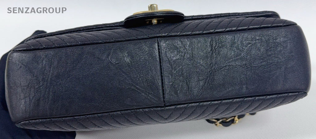 Chanel Classic Flap Chain Shoulder Bag Crossbody Black Gold Women Designer