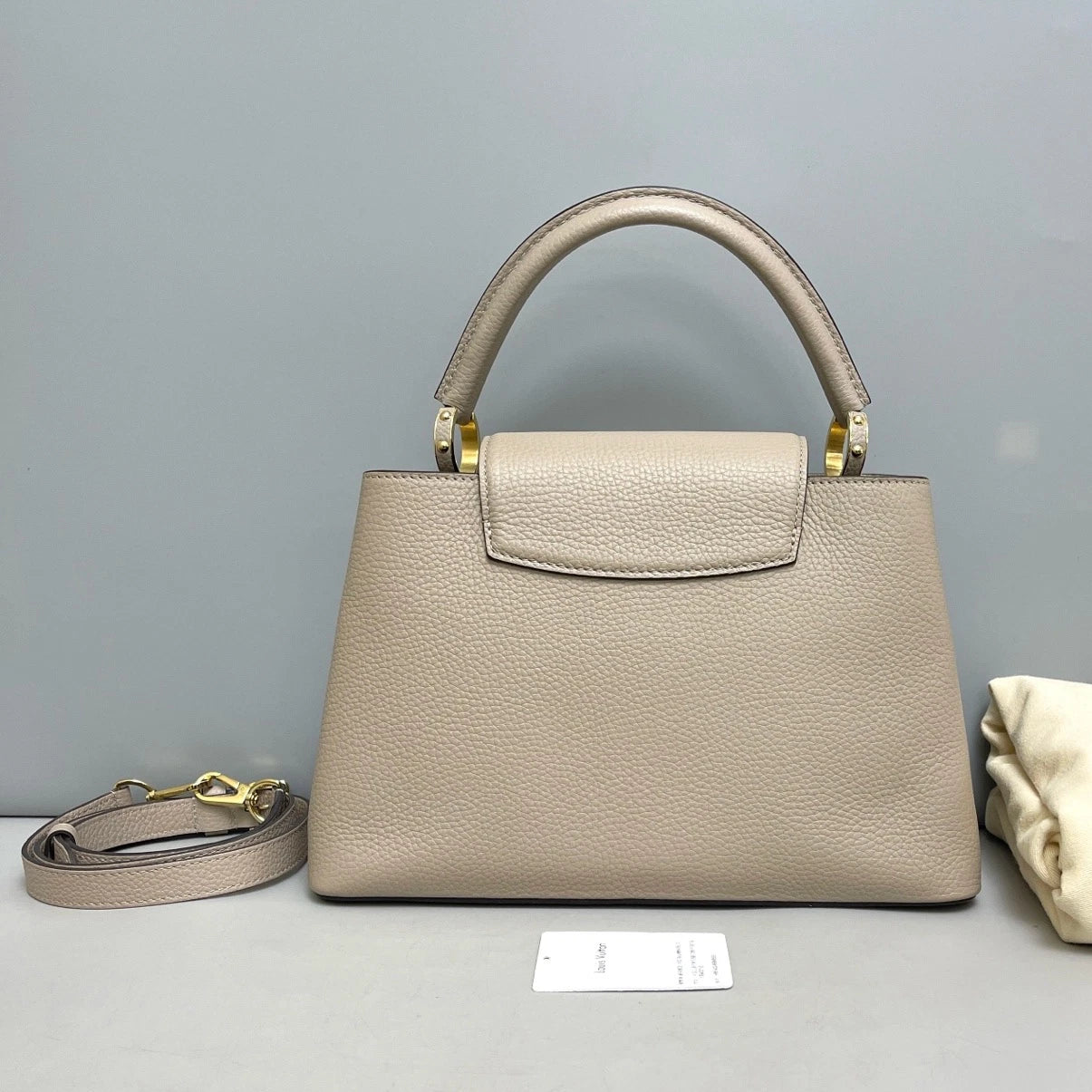 Louis Vuitton Capucines Gold Gray Crossbody Top Handle Excellent
