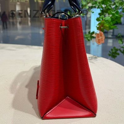 Louis Vuitton KLEBER Medium Epi Leather Shoulder Bag