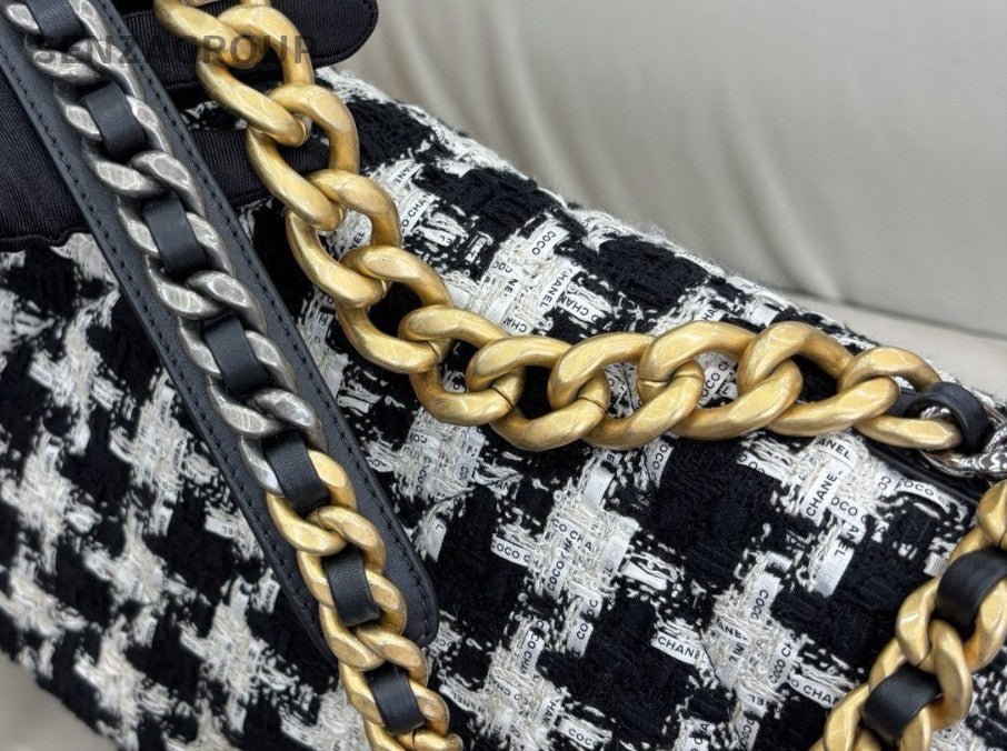 Chanel Houndstooth Maxi 19 Chain Shoulder Bag Black White Used Women Classic