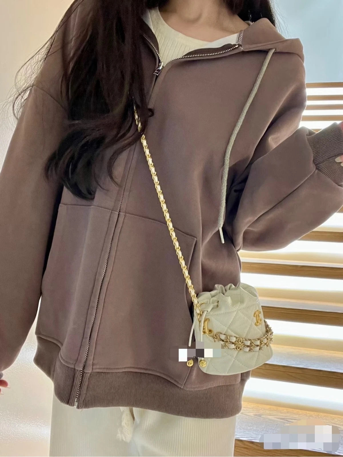 CHANEL White Mini Leather Bucket Crossbody Bag For Women