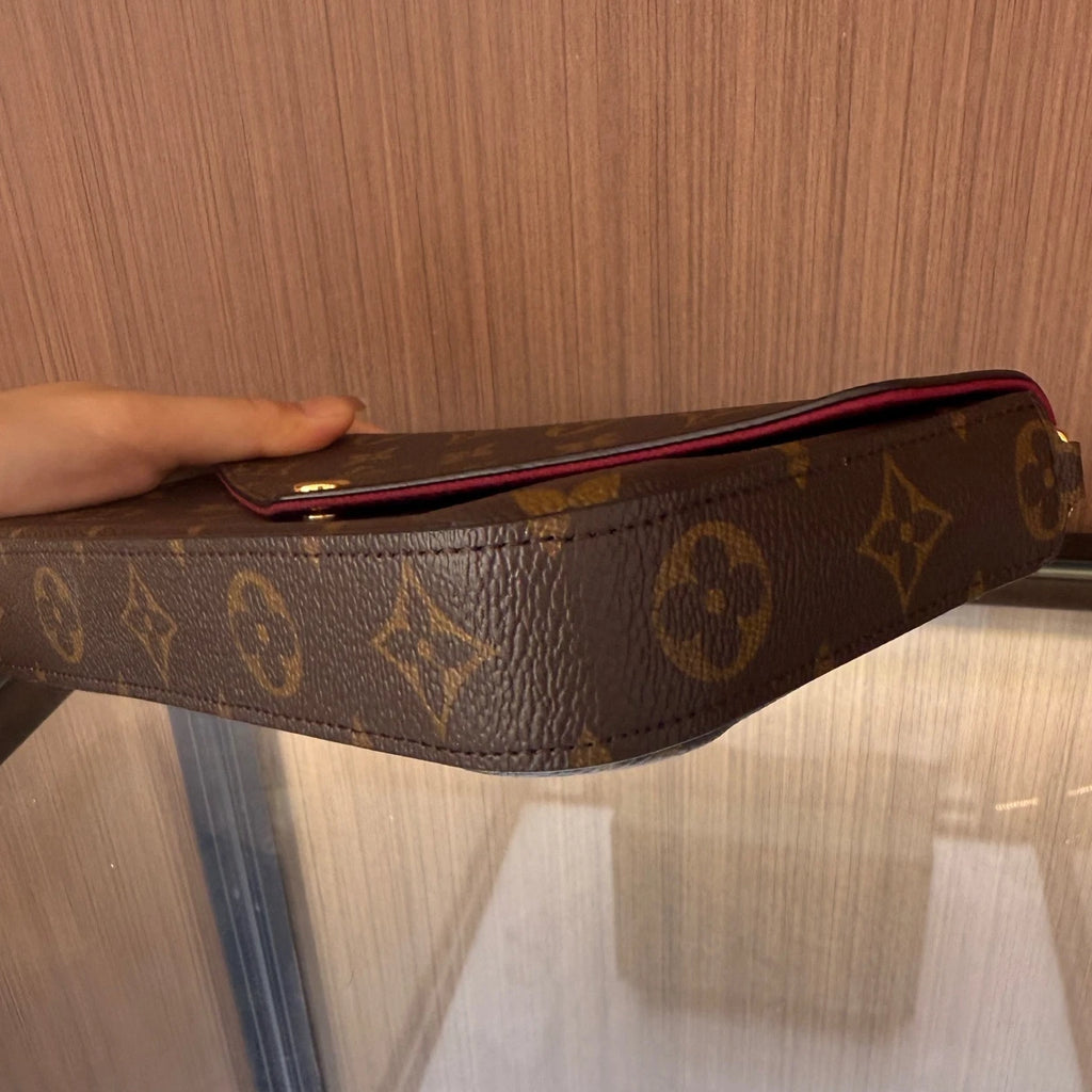 Louis Vuitton Monogram Canvas Clutch Chain Crossbody Bag Brown For Women