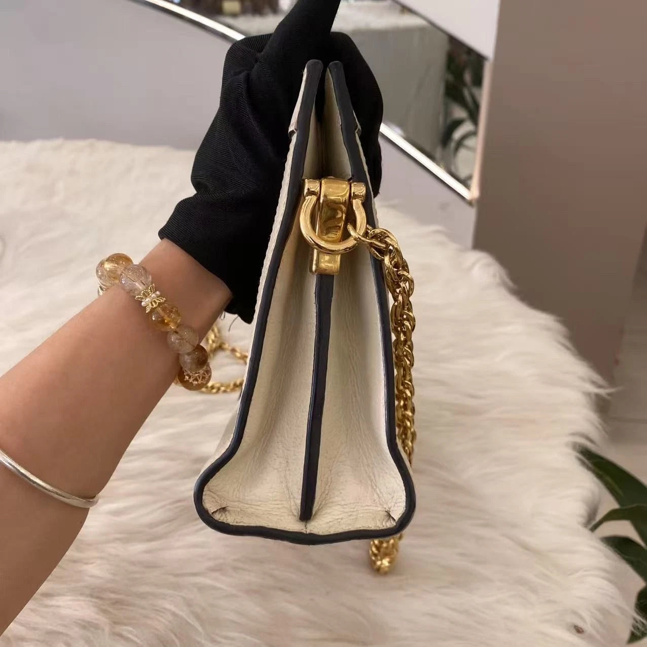 Gucci Small Chain Shoulder Bag White Gold Hardware Classic Women's