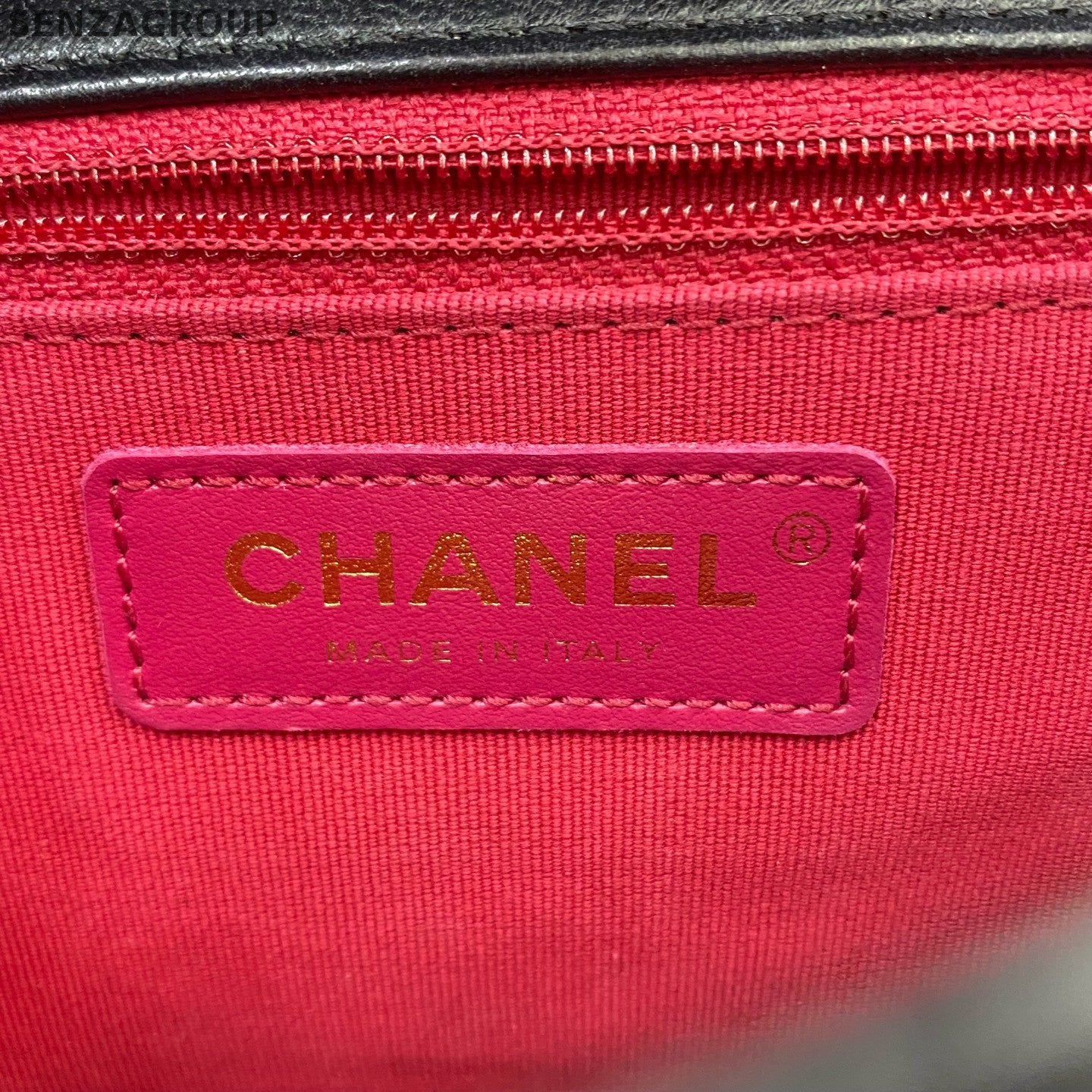 Chanel Black Gold Quilted Chain Shoulder Crossbody Bag Classic Women