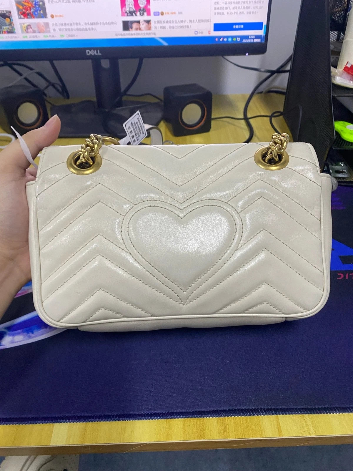 GUCCI GG Marmont22 White Gold Hardware Shoulder Bag For Women