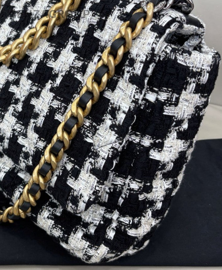 Chanel Houndstooth Maxi 19 Chain Shoulder Bag Black White Used Women Classic
