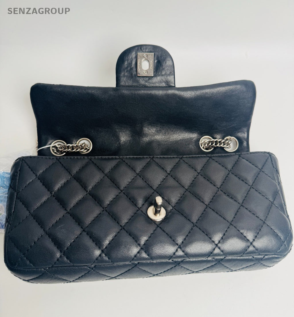 CHANEL Classic Flap Diamond Pattern Chain Shoulder bag Black Silver Women