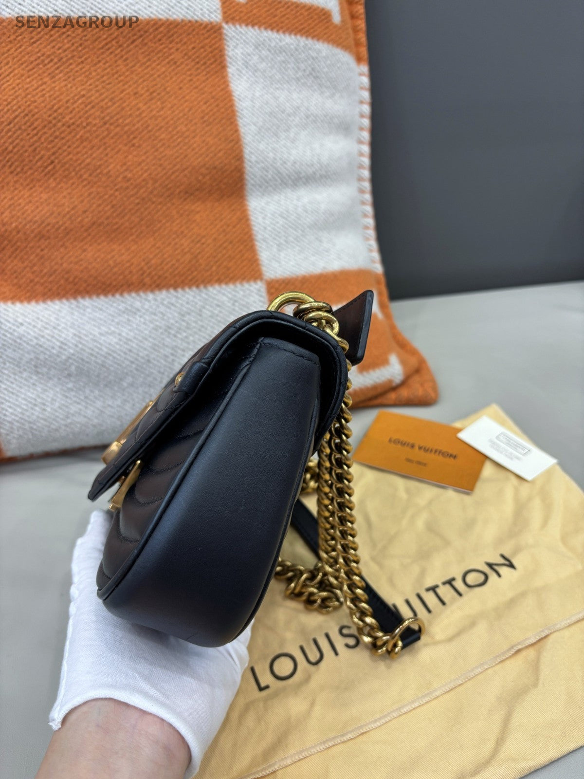 Louis Vuitton New Wave Chain Shoulder bag Black Gold Women Almost Brand NEW