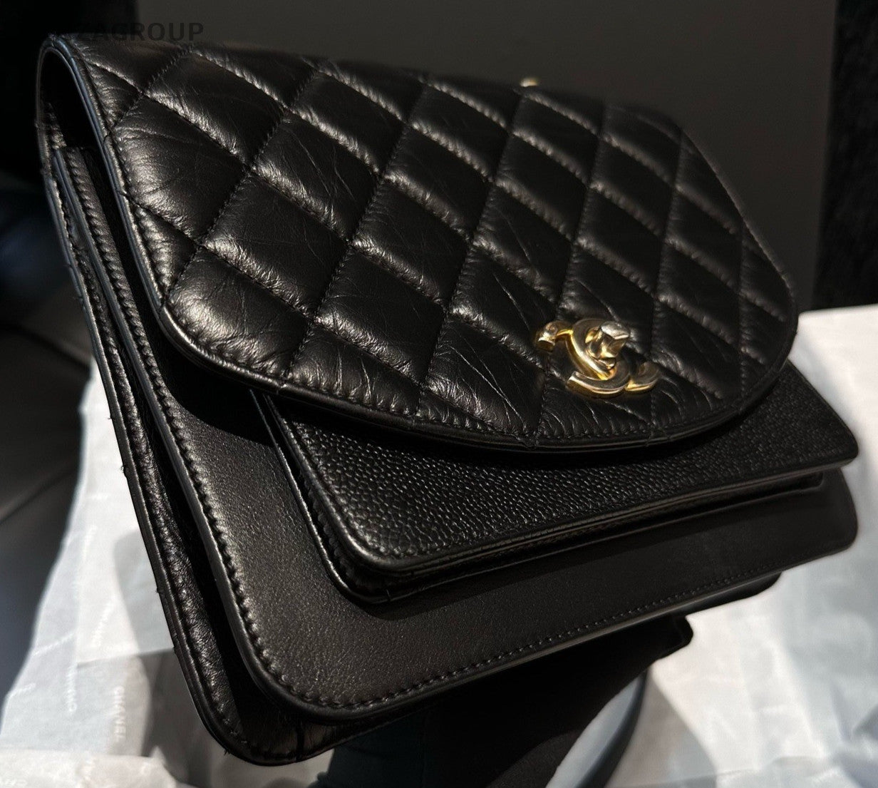 Chanel Diamond Chain Top Handle Bag Crossbody Black Gold Women Classic Fashion