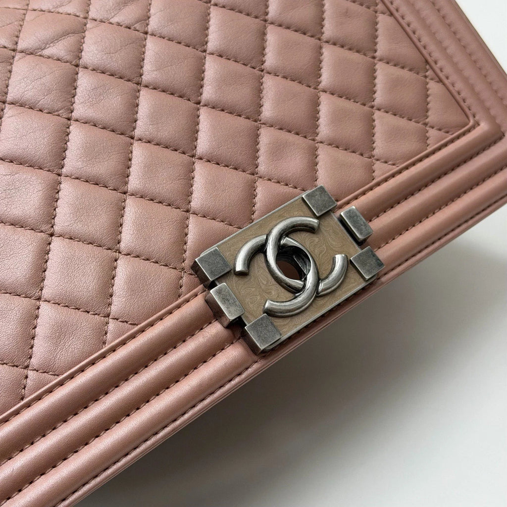 Chanel Leboy MM Chain Crossbody Diamond Pink Silver Hardware Excellent