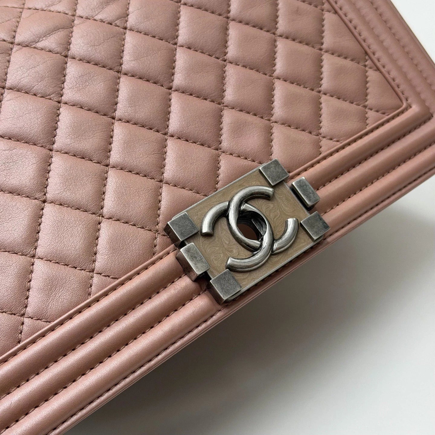 Chanel Leboy MM Chain Crossbody Diamond Pink Silver Hardware Excellent