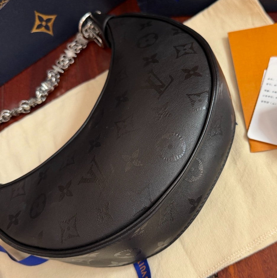 Louis Vuitton Loop Chain Shoulder Bag Crossbody Black Silver Women Classic
