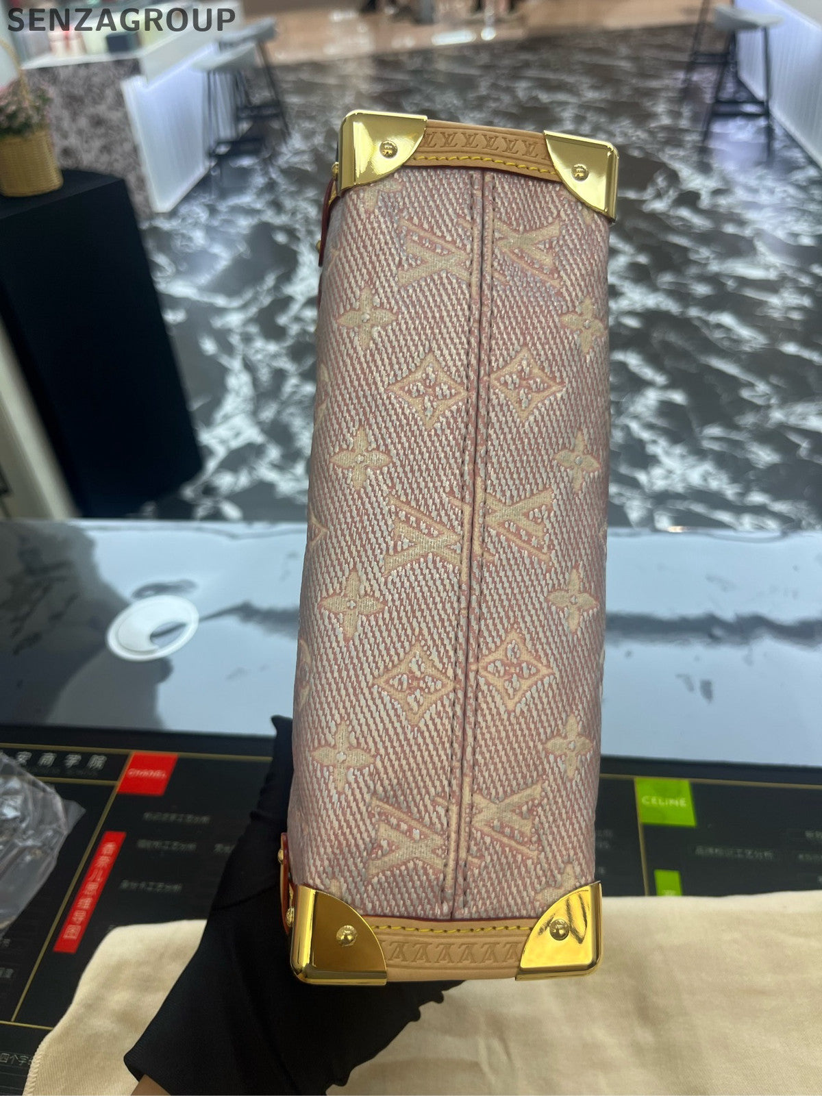 Louis Vuitton Monogram Box Bag Medium Pink Gold Shoulder Crossbody Classic Women