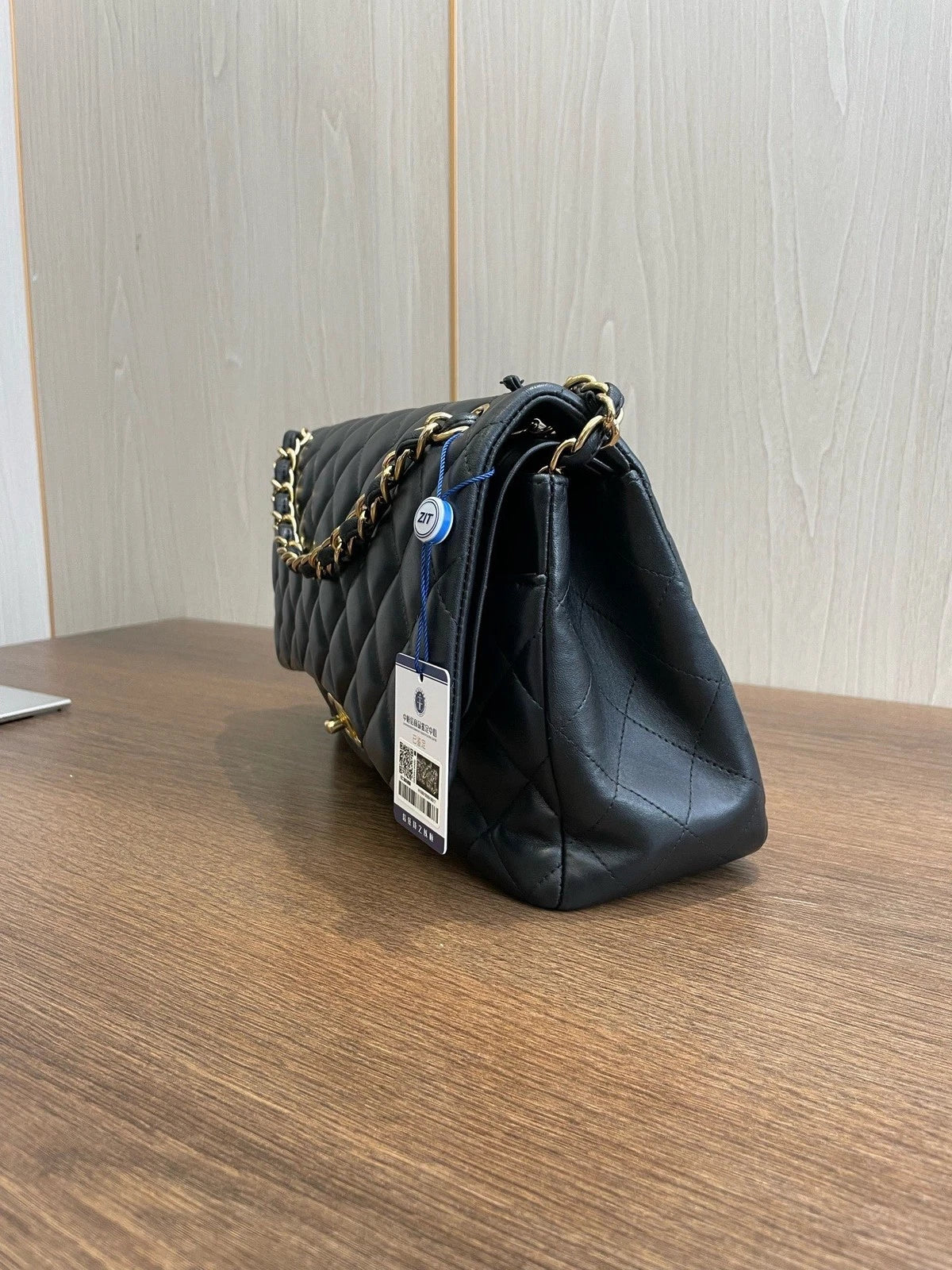 CHANEL Classic Flap Jumbo Chain Shoulder Crossbody Bag Daily Use Black Gold