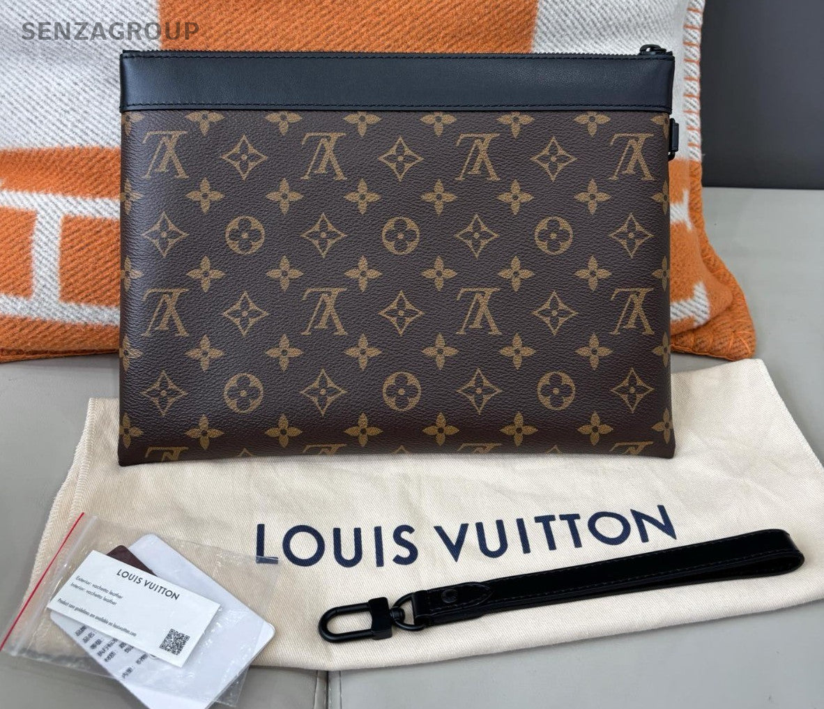 Louis Vuitton Pochette To-go Monogram Clutch Handbag Brown Chip Version