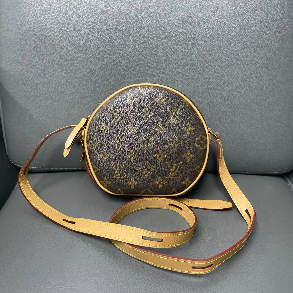 Louis Vuitton Monogram Canvas Round Shoulder Crossbody Handbag For Women