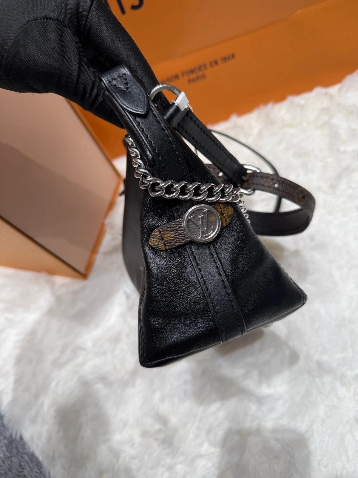Louis Vuitton Carryall Black Shoulder Bag Tote Bag Excellent