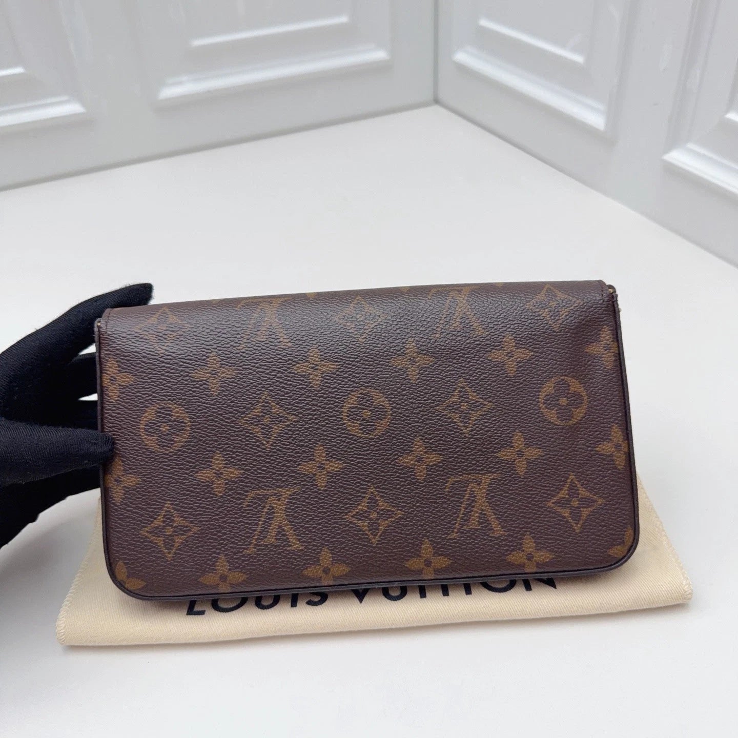 Louis Vuitton Pochette Felicie Chain Monogram Shoulder Bag Crossbody Women