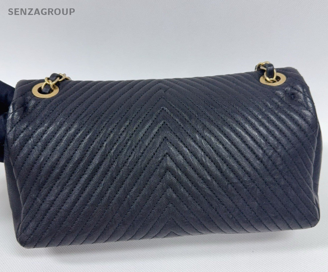 Chanel Classic Flap Chain Shoulder Bag Crossbody Black Gold Women Fashion