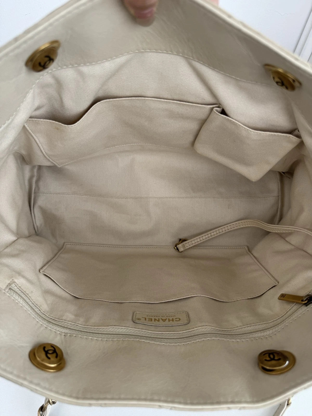 Chanel Tote Beige Chain Shoulder Bag Gold Hardware Women Fashion